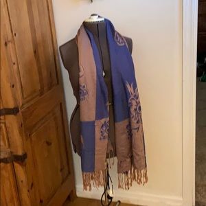 Brand-new and never worn Pashmina scarf